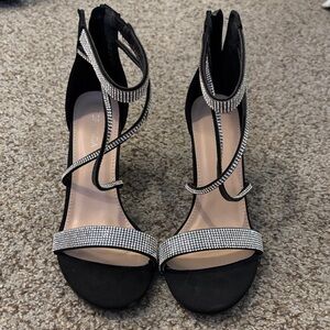Moda Black and Silver Strappy Heels